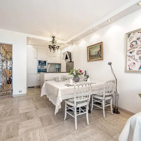 Alexandra Palace-4 By Interhome
