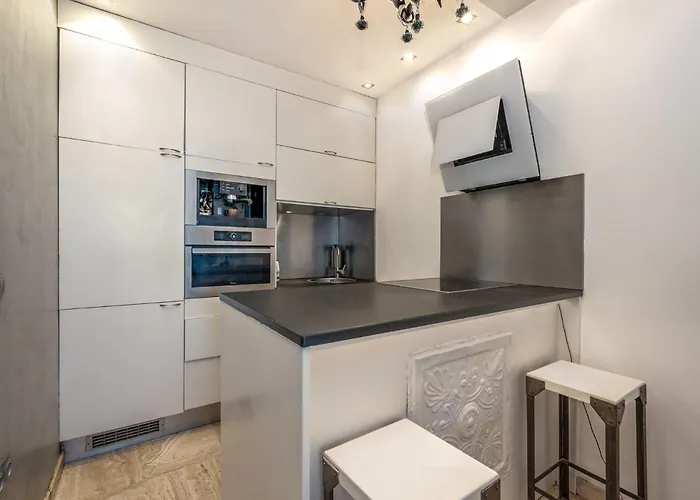 Daire Alexandra Palace-4 By Interhome Cannes